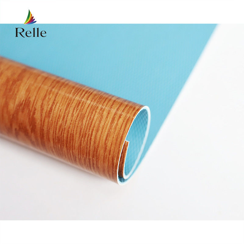 UV kaplama Relle 4,5 mm Sessiz köpük plastik basketbol sahası Ahşap Vinil PVC zemin halı
