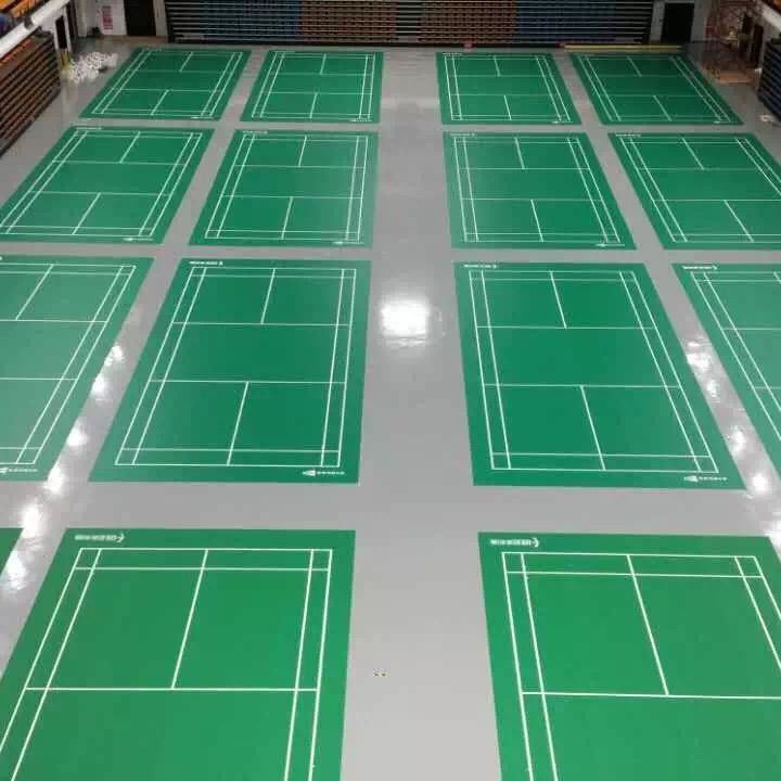 Enlio tarafından yerleştirilen kaymaz PVC Vinyl Badminton Mahkemesi Zeminleri