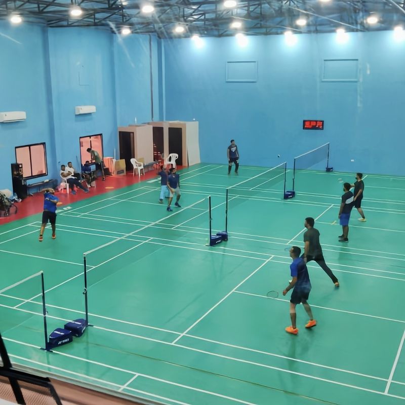 Yapıştırıcı Aşağı Kurulum Relle PVC 6mm İçi Badminton Halı Yer Rolü Spor için